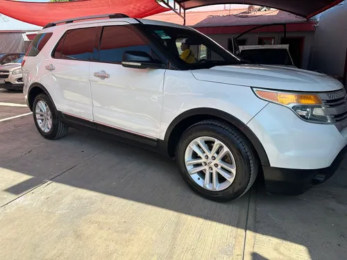Ford Explorer 4.0 Limited V6 Sync 4x2 Mt