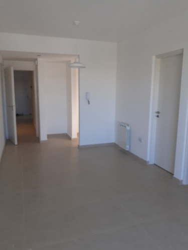 Imagen 5 de 14 de Vendo Depto Un Dormitorio A Estrenar!!calle 16 Entre 61 Y 62