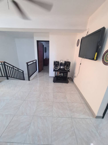 Imagen 14 de 19 de Quinta Tipo Townhouse En Trigal Norte, Valencia. Negociable