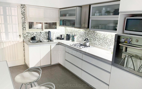 Chalet 3 Dormitorios Venta - Olivos-maipu/uzal