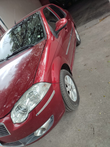 Imagen 1 de 13 de Dodge Forza