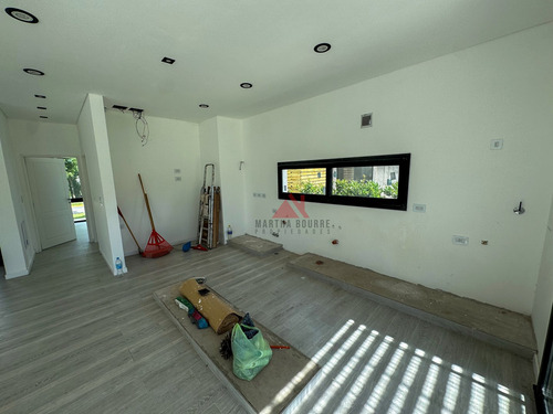 Casa En Venta En Santo Tomas, Pilar, G.b.a. Zona Norte