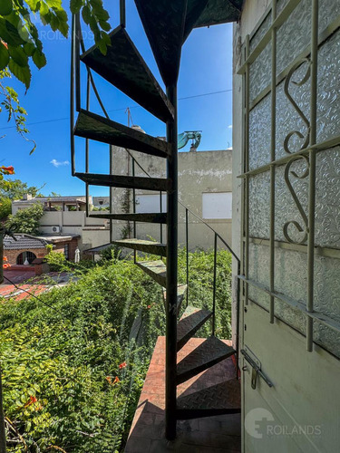 Venta Ph 4 Ambientes En Planta Baja Y Primer Piso En Villa Sarmiento