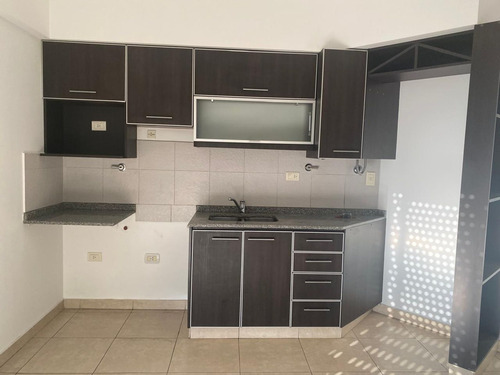 Venta Depto 2 Amb Con Patio De 25 Mts - Caseros