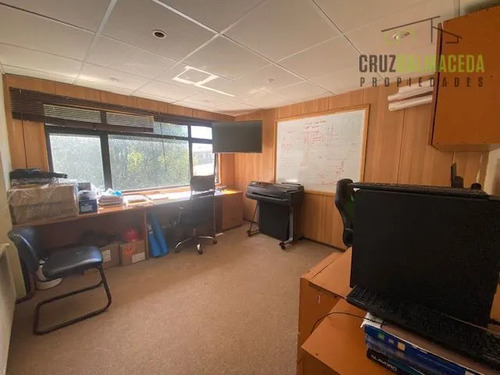Oficinas Y Bodegas En Terreno Urbano, A Orilla De Ruta 5 Sur