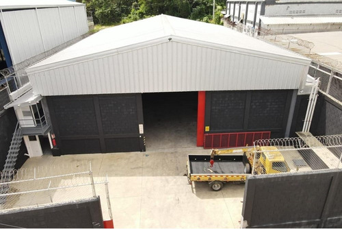 Nave Industrial En Alquiler En Cerros De Palmarejo Km 16 1/2 Autopista Duarte