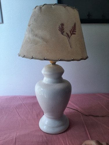 Lámpara Genérica De Mesa Cerámica Blanca Vintage