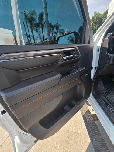 Gmc Sierra At4 V8 4x4