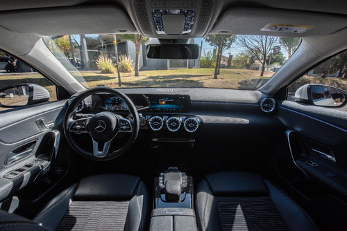 Imagen 10 de 25 de Mercedes Benz A 200 Progressive L18