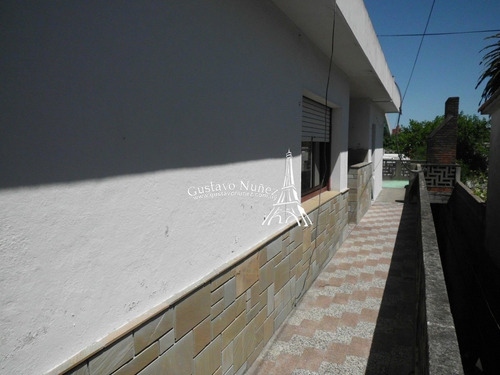 Casa En Piriã¡polis, 3 Dormitorios *- Ref: 2872