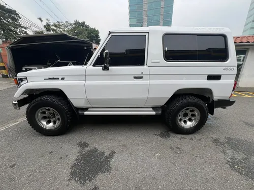 Toyota Land Cruiser 4.5 Fzj73