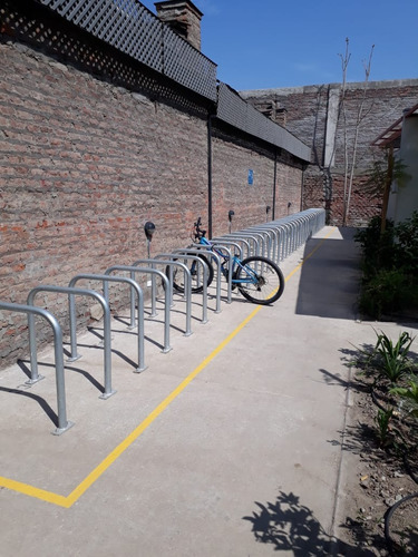 Moderno Estudio, Con Estacionamiento, Excelente Ubicacion