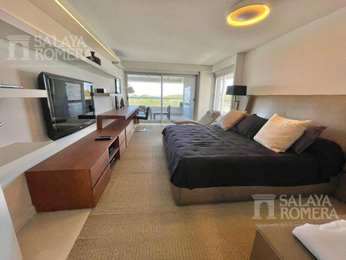 Imagen 21 de 28 de Venta - Apartamento De Categoria , Primera Linea Brava Sap4325120.