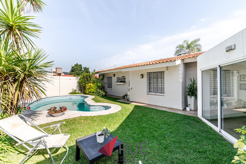 Imagen 10 de 21 de Casa En Venta En Cerro Chico, 3 Dormitorios, Pileta, Toda En Planta Baja.excelente Estado
