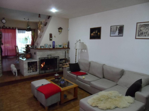 Imagen 2 de 23 de Excelente Chalet - Lote 11 X 45 - 5 Ambientes - Parque Casta