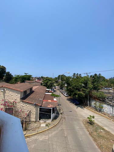 Excelente Casa En La Colosio R.a