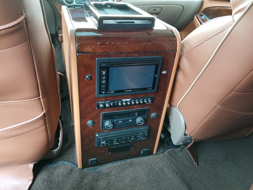 Imagen 15 de 15 de Chevrolet Suburban 2015 5.3 Lt V8 At Terminados De Devello B
