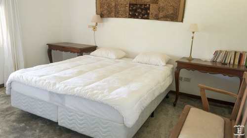 Casa En Venta De 3 Dormitorios En Club De Mar (ref: Est-21)