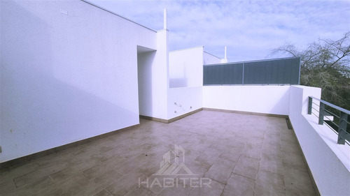 Townhouse 4 Dormitorios - 3 Baños , Amplia Terraza