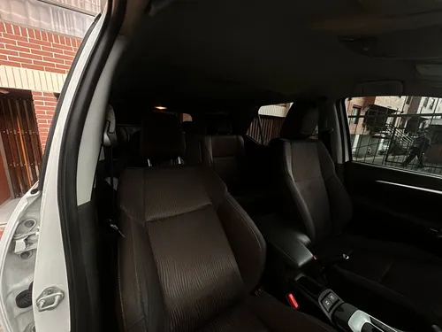 Toyota Fortuner 2.7 At