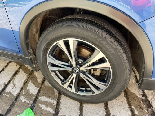 Imagen 4 de 14 de Nissan X-trail 2.5 Advance 2 Row Cvt