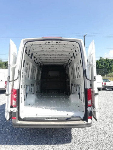 Imagen 4 de 11 de Crafter Cargo Van 2021 Lwb Mt 4.9 Ton Euro Vi Caja Ex.larga