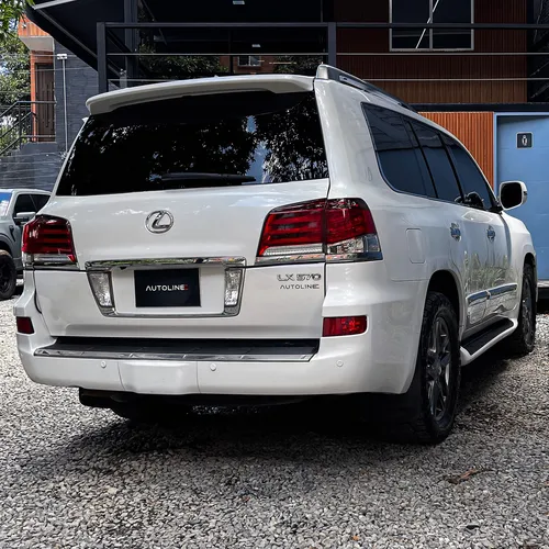 Lexus LX 5.7 570