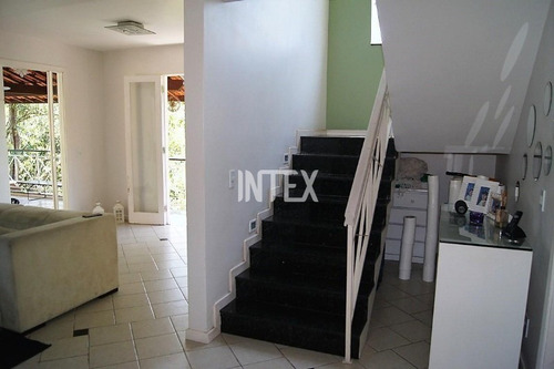 Imagem 15 de 30 de Casa Maravilhosa Dentro De Condominio De Lotes Grandes 1830m², Composto Por Casa Principal Com 3 Quartos (2 Suítes) E Anexo. - Ca00474 - 69414081