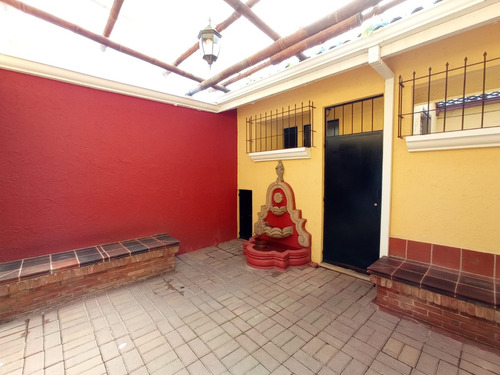 Imagen 14 de 30 de Vendo Belleza De Casa Ubicada En Esquina, 4 Dormitorios, Alta Plusvalia Y Seguridad
