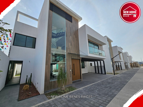 Casas En Venta En Metepec Cerca Del Parque Bicentenario Con 4 O 5 Recamaras