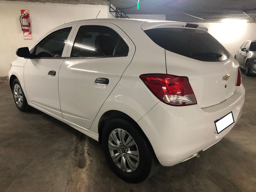 Imagen 5 de 9 de Chevrolet Onix Joy