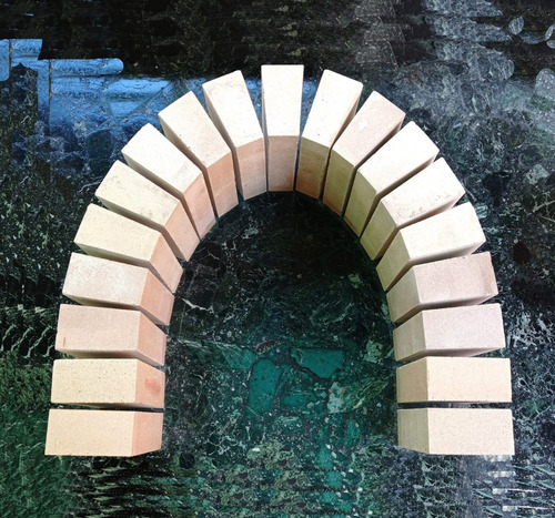 Imagen 3 de 8 de Cuchilla Refractaria Fara 22 X 11 X 6 Cm Para Horno De Barro