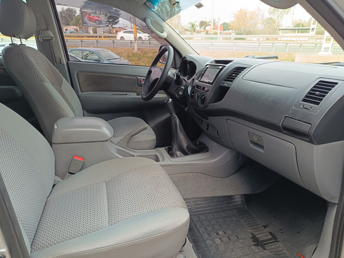 Toyota Hilux 3.0 doble cabina 4x2 srv diesel