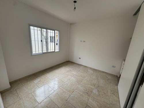 Ph En Venta 2 Amb. Con Cochera Loma Hermosa Tres De Febrero