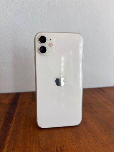 Apple Iphone 11 (64 Gb) - Blanco 96% Bateria Blanco (Usado)