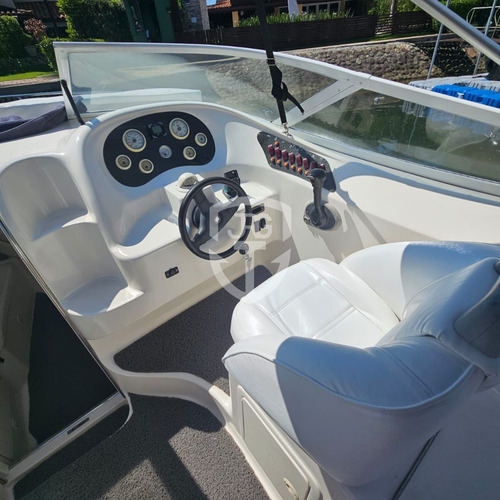 Lancha Runner 29 2004 Com 1x Mercruiser 260 Hp Com 490 Horas