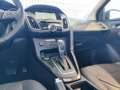 Ford Focus 2.0 Titanium Flex Powershift 5p