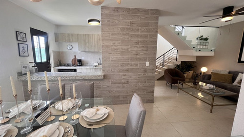 Casa En Venta Con 3 Recamaras Los Heroes Merida Yucatan
