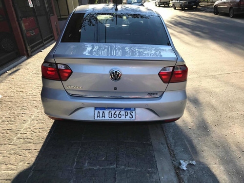 Imagen 6 de 9 de Volkswagen Voyage 1.6 Highline 101cv 2016