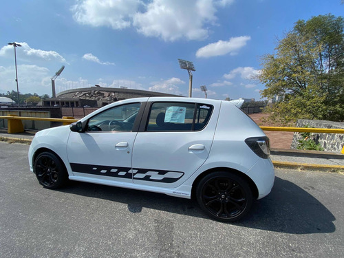 Imagen 13 de 15 de Renault Sandero 2017 2.0 R.s. L Mt