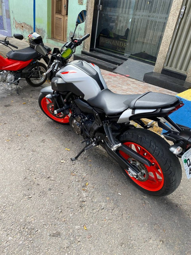 Imagem 9 de 13 de Yamaha Mt-07