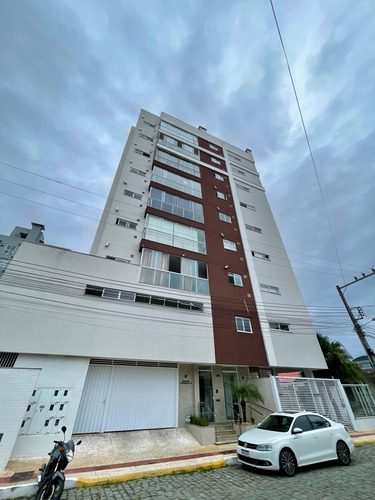 Apartamento Em Camboriú Com Vista - Direto Com Proprietário