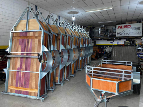 Carreta Fazendinha Com Caixa 2.00 X 1.20 Zincada