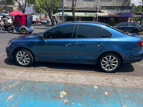 Volkswagen Jetta 2.0 L4 At