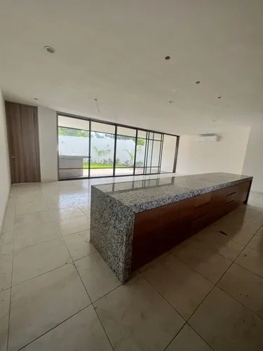 Casa En Venta En Mérida, Privada Parque Natura, Junio 2023.
