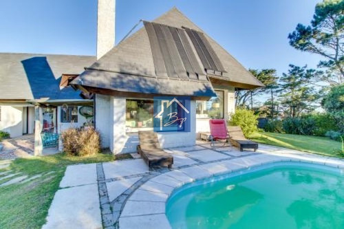 Casa En Alquiler, Pinares, Punta Del Este- Ref: 936