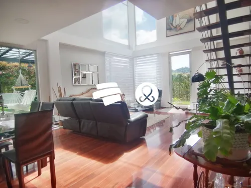 Venta Casa Unifamiliar Área 530m2, Alto Del Escobero