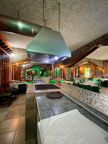 Venta Fondo De Comercio De Amplio Y Emblematico Restaurante En Los Altos Mirandinos Carrizal Rz