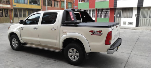 Toyota Hilux Vigo Srv