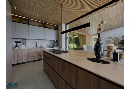 Una Casa Espectacular(mls#249327)